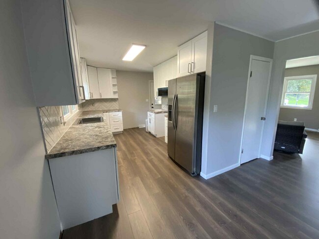 Foto del edificio - 412 Western Cir