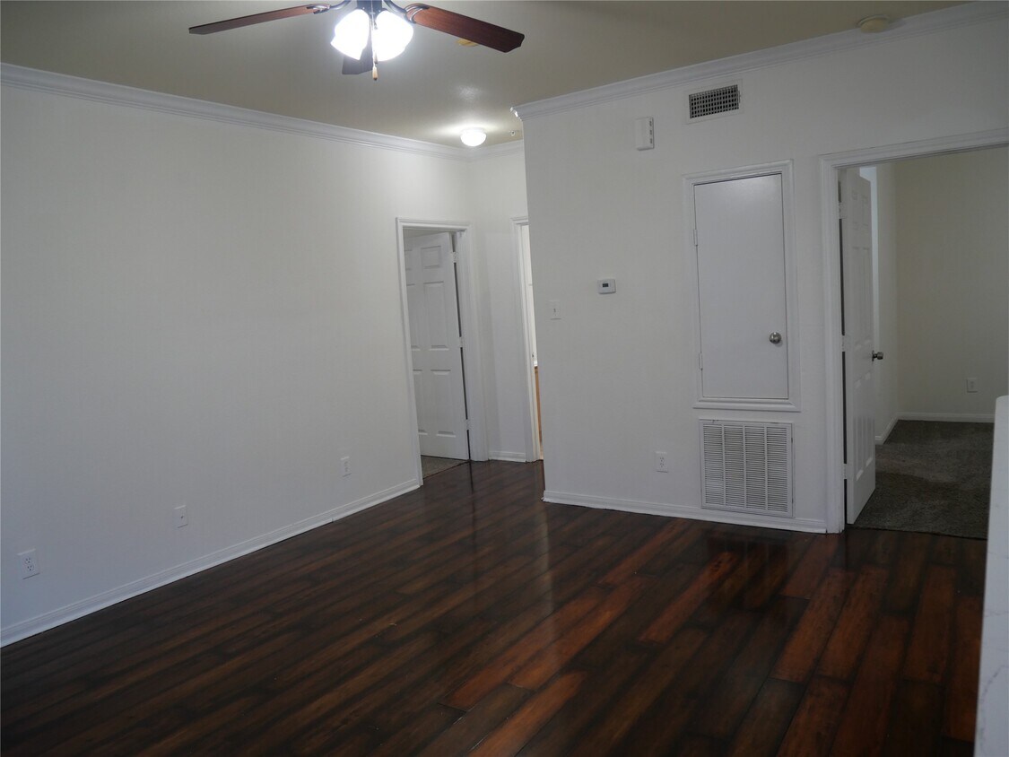 Foto del edificio - 6289 Wilcrest Dr