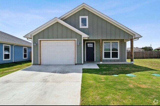 Building Photo - 2314 Creekview Dr