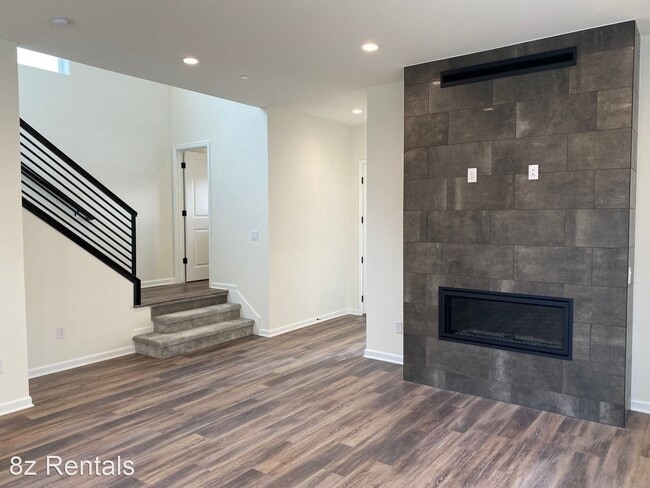 Building Photo - 4 br, 3.5 bath House - 735 Discovery Pkwy