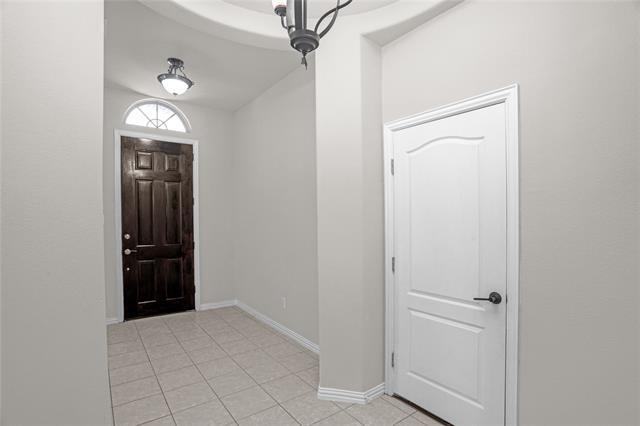 Foto del edificio - 5728 Fox Chase Ln