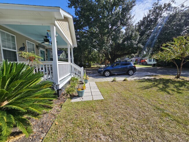 Foto del edificio - 2717 Oaklawn St