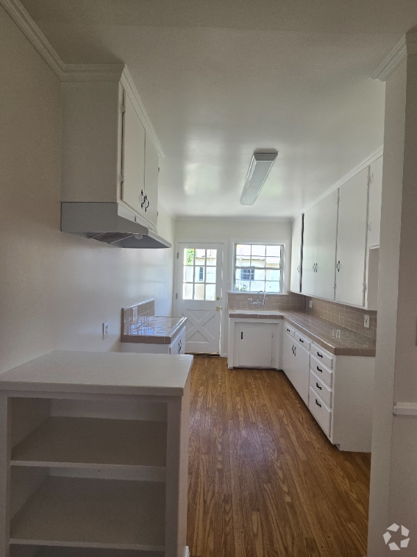 Building Photo - 13644 Leadwell St