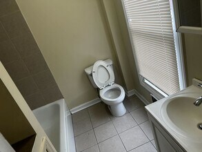 Building Photo - 14 101st St