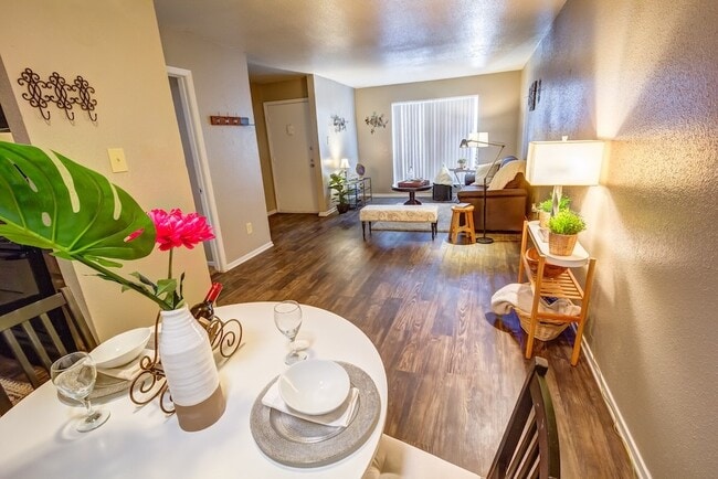 Building Photo - 480 W Parker Rd