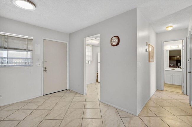 Foto del edificio - 2152 NE 1st Way