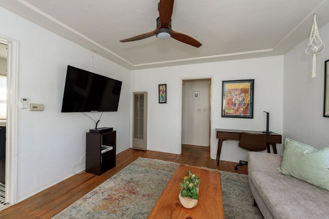 Foto del edificio - 3270 Cedar St