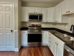 Building Photo - 1114 Maple Tree Ln