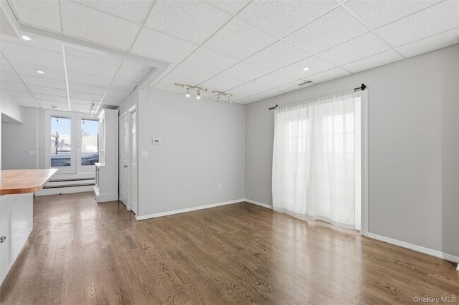 Building Photo - 248 Depew Ave