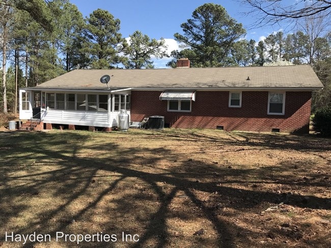 Building Photo - 3 br, 1 bath House - 201 Clayton Carriker Rd