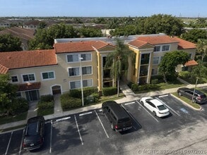 Building Photo - 103 Yacht Club Way