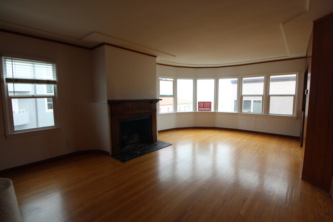 UPSTAIRS - 315 33rd St