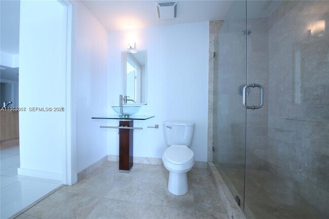 Building Photo - 350 S Miami Ave