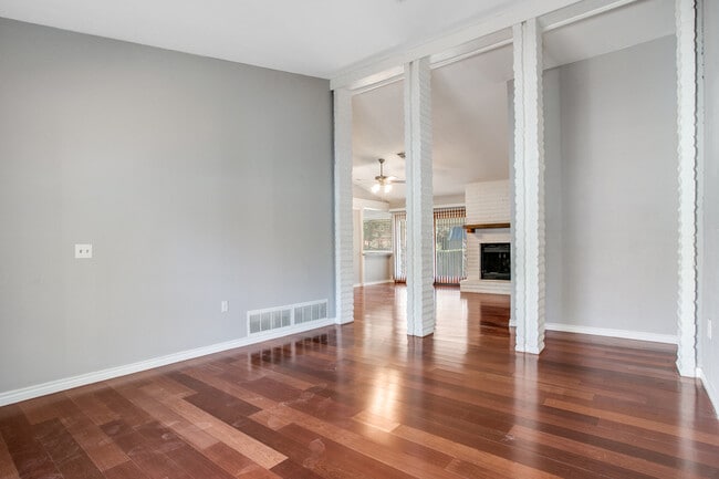 Building Photo - 13910 Thebes Cir