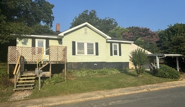 Building Photo - 326 Mayflower Ave