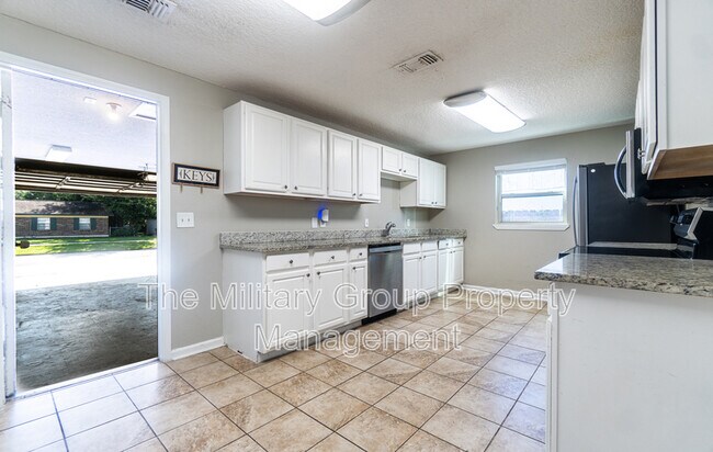 Foto del edificio - 4142 Oriely Dr W