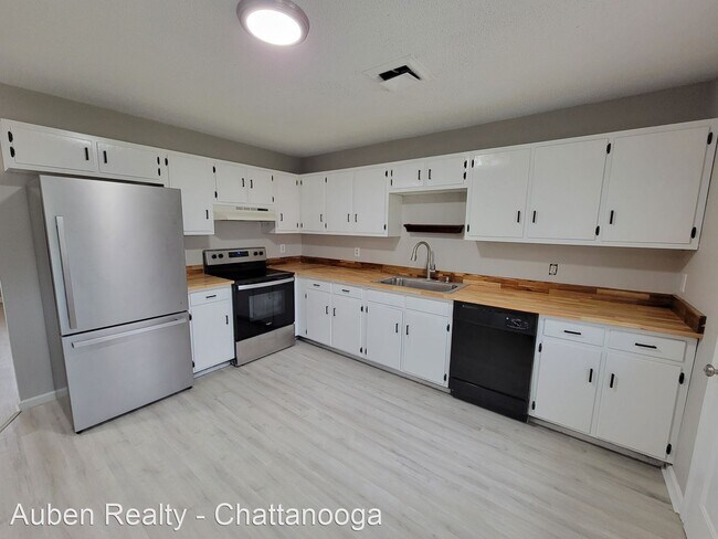 Building Photo - 2 br, 1 bath House - 442 9th Street