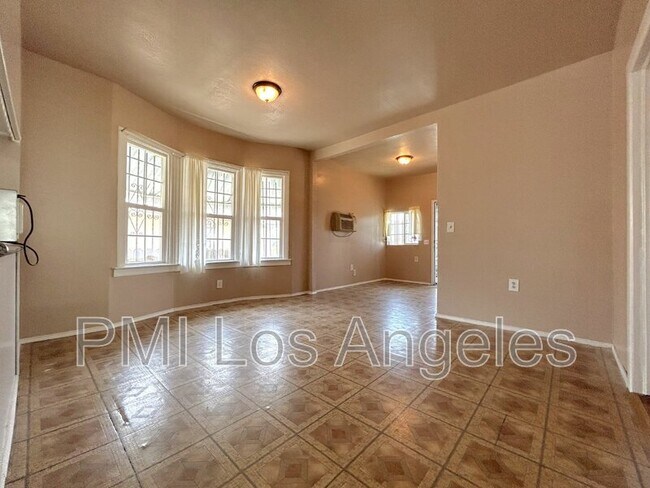 Foto del edificio - 3766 Crawford St