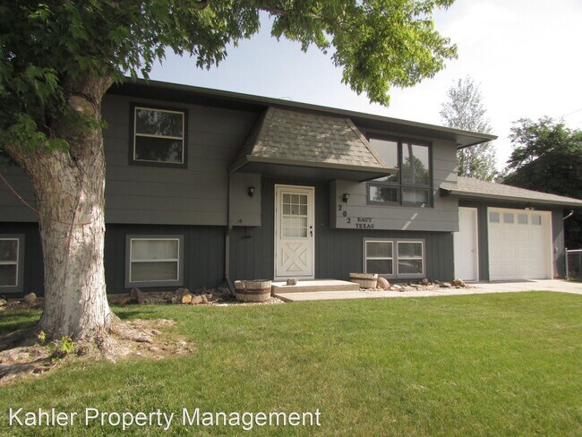 Building Photo - 4 br, 2 bath House - 202 E Texas St