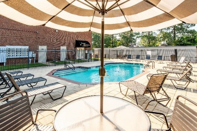 Photo - French Quarter Apartments