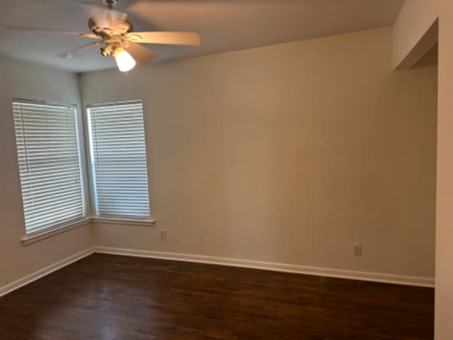 Foto del edificio - 4312 Skillman St