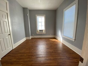 Building Photo - 3114 Avenue M 1/2