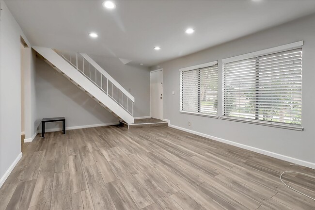 Building Photo - 4572 Cimarron River Ct