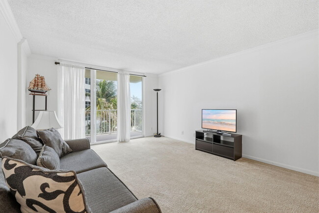 Building Photo - 3540 S Ocean Blvd