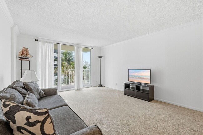 Foto del edificio - 3540 S Ocean Blvd