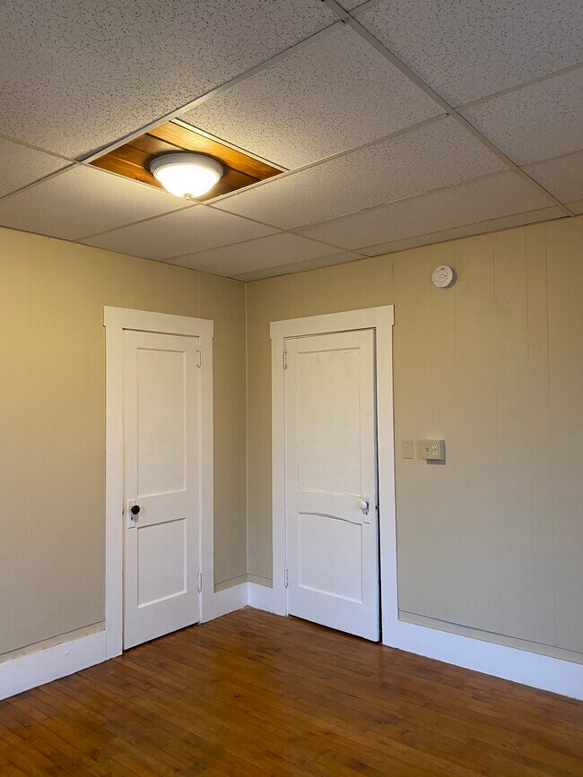 Foto del edificio - 581 Rockingham St