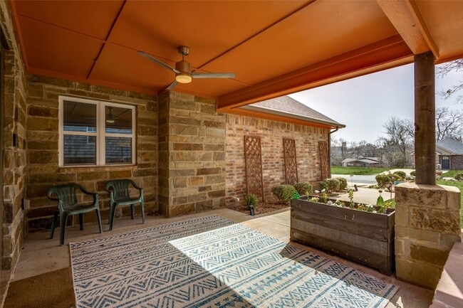 Foto del edificio - 409 W Johnson St