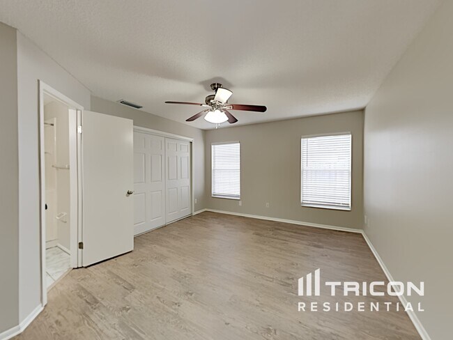 Foto del edificio - 1253 Ashworth Dr