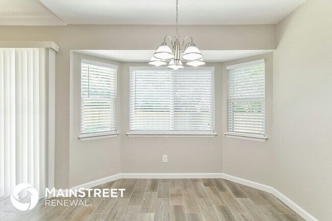 Foto del edificio - 9550 New World Dr