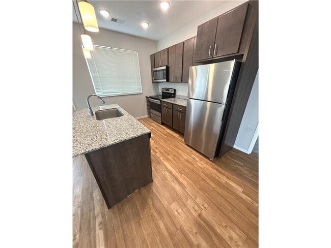 Building Photo - 1901 Pirate Dr