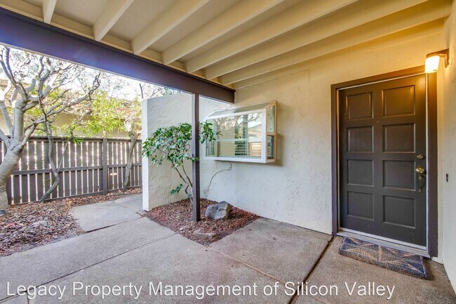 Building Photo - 3 br, 3 bath House - 2460 Sharon Oaks Drive,