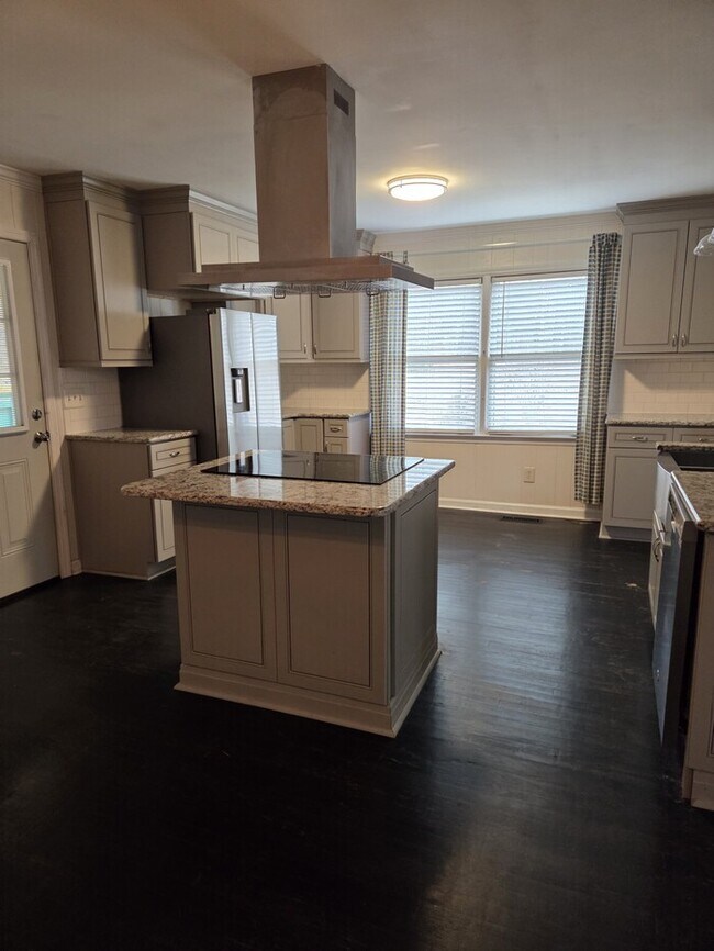 Foto del edificio - 408 Clifton St