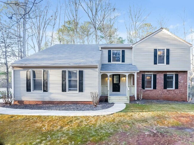 Building Photo - 325 Derby Dr