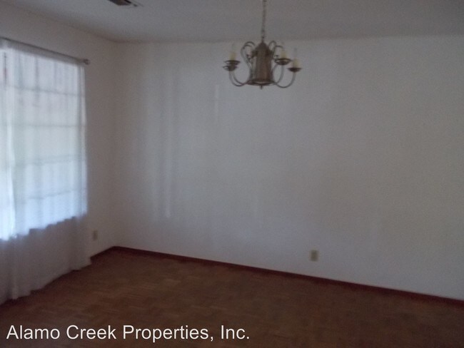 Building Photo - 100 Cheyenne Dr