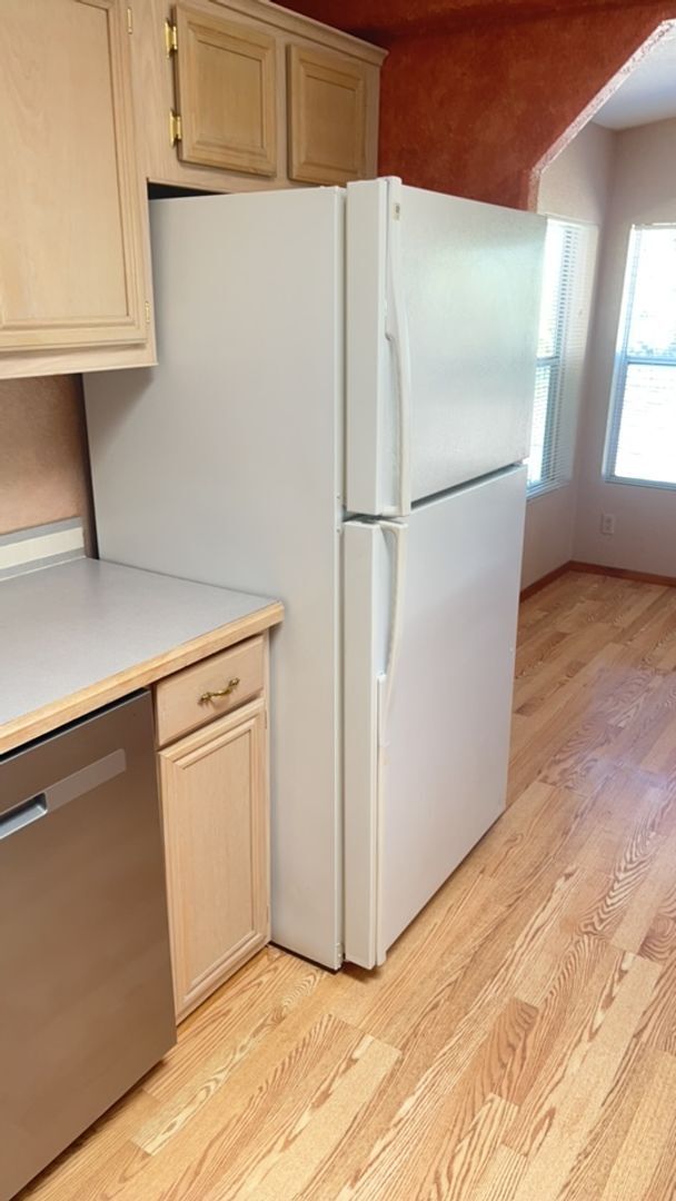 Foto del edificio - Beautiful 2 Bedroom 2 Bathroom home in Mescal Az. Large front porch and attached carport