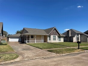 Building Photo - 302 Yorkshire Ct