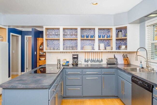 Foto del edificio - 111 River Dr