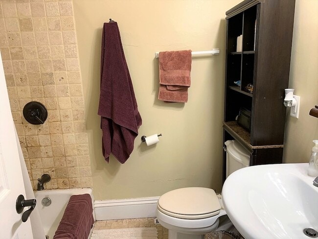 Building Photo - 21 Worthington St