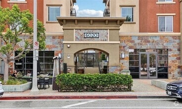 Building Photo - 6020 S Seabluff Dr