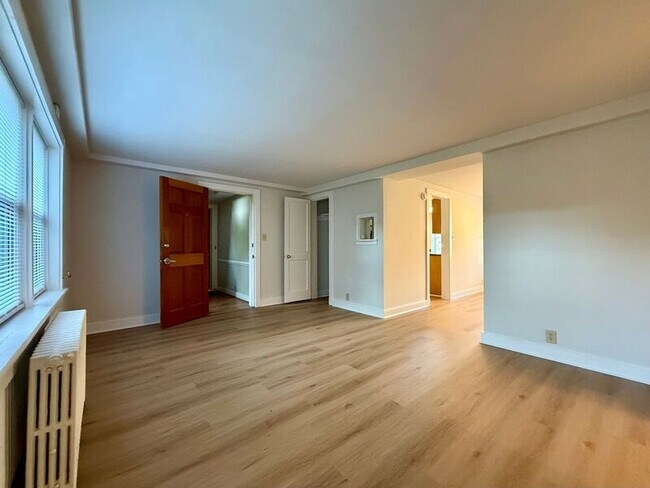 Foto del edificio - 1400 Kenmore Ave