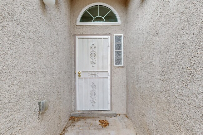 Foto del edificio - 1615 Dona Arcelia St SW