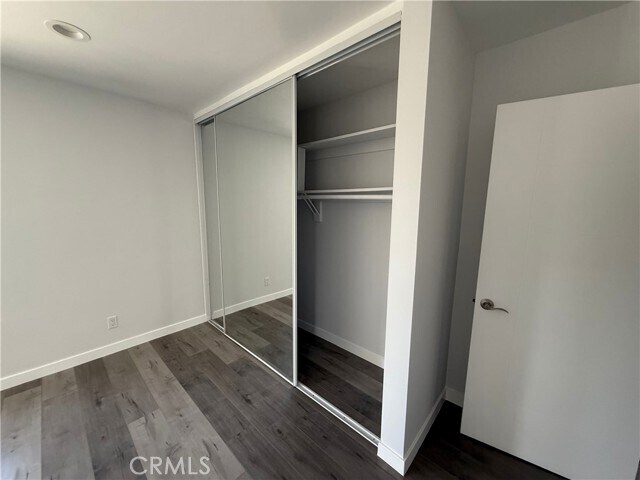 Foto del edificio - 10214 McClemont Ave