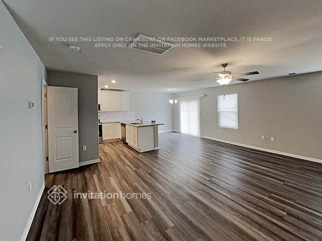 Building Photo - 595 Belcaro Dr