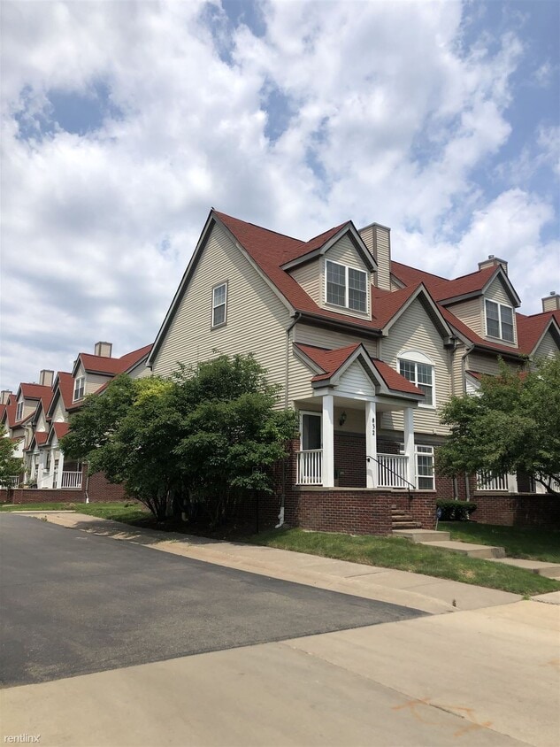 Primary Photo - 2 br, 2.5 bath Condo - 832 Lothrop Rd