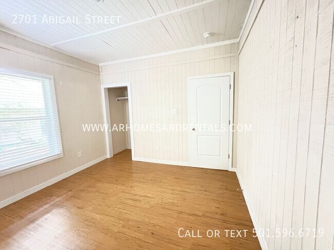 Foto del edificio - 2701 Abigail St