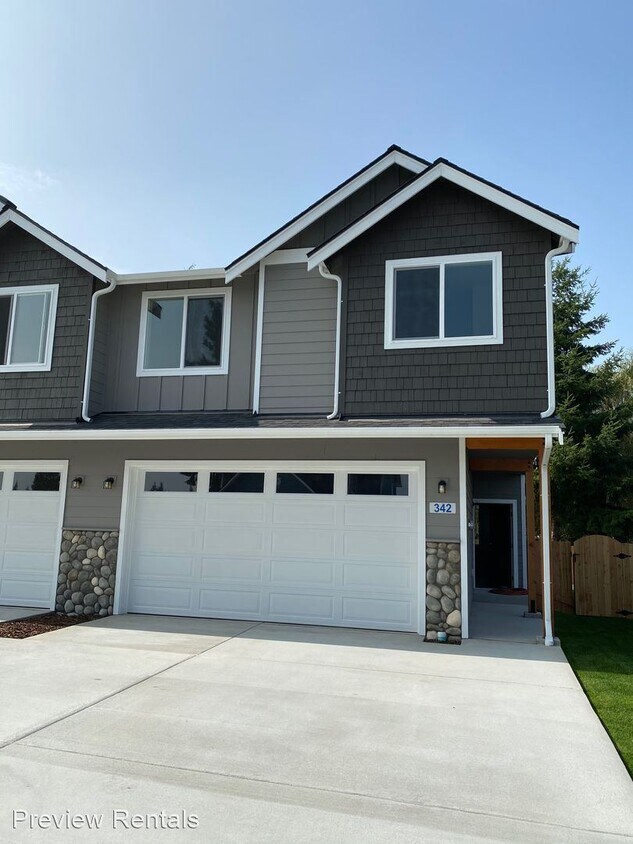 Primary Photo - 3 br, 2.5 bath House - 340 North Central S...